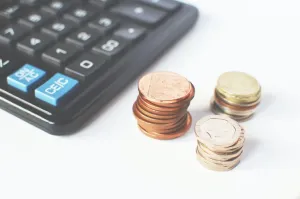 Współczesny model współpracy: odkryj zalety i wyzwania umowy B2B